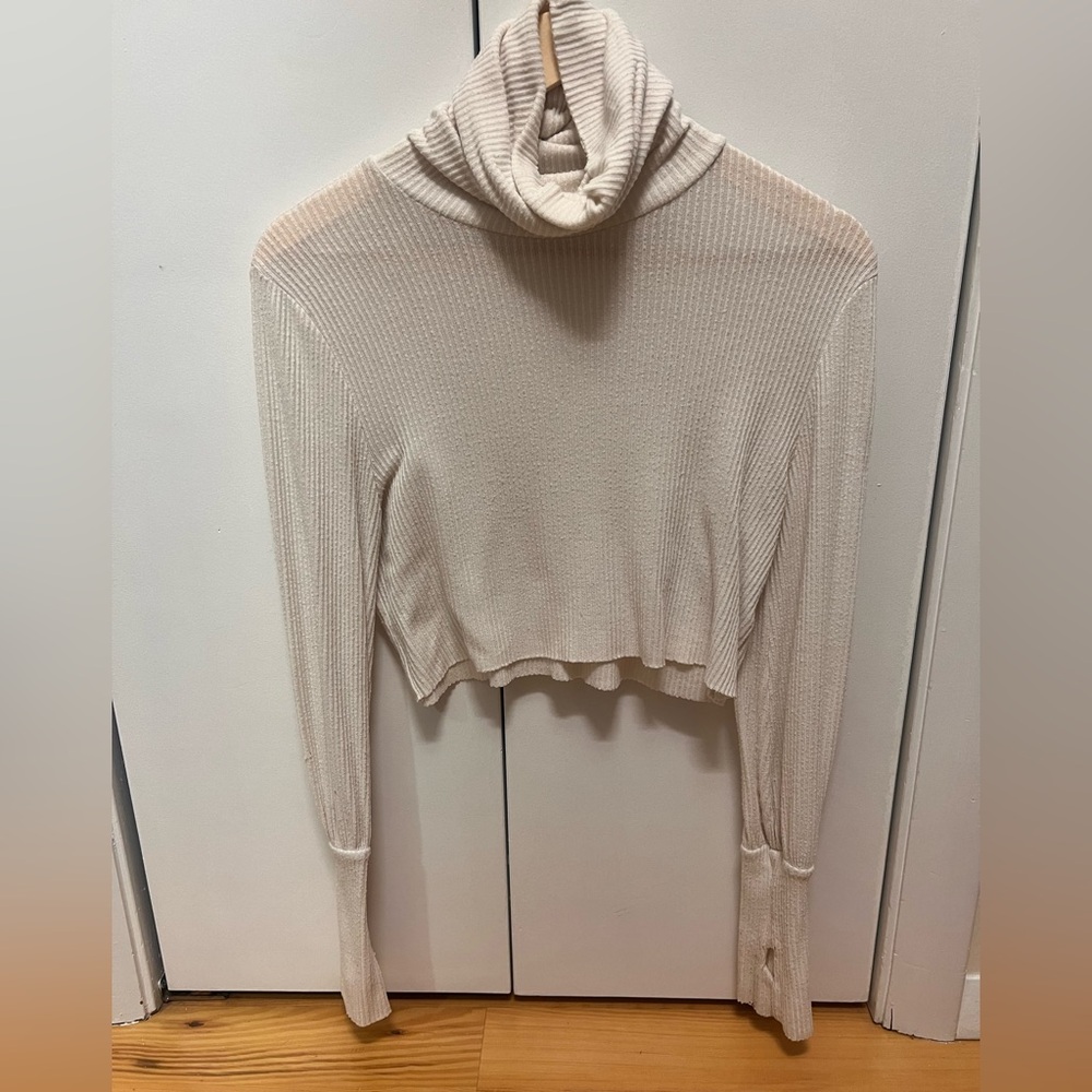 Joah Brown Cropped Cream Ribbed Turtleneck with Thumbholes- One size